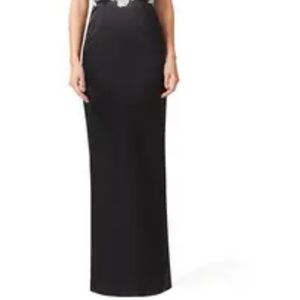 This is Raoul Azalea Gown, size 8R, black